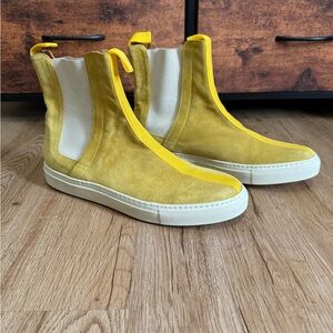 Cream and Yellow Sneaker-Style Shoes with Urban Design